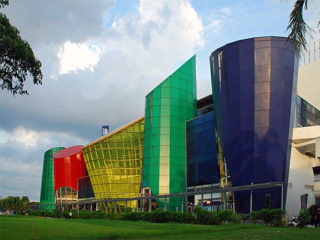 Kallang Leisure Park is 5 minutes drive from Mori
